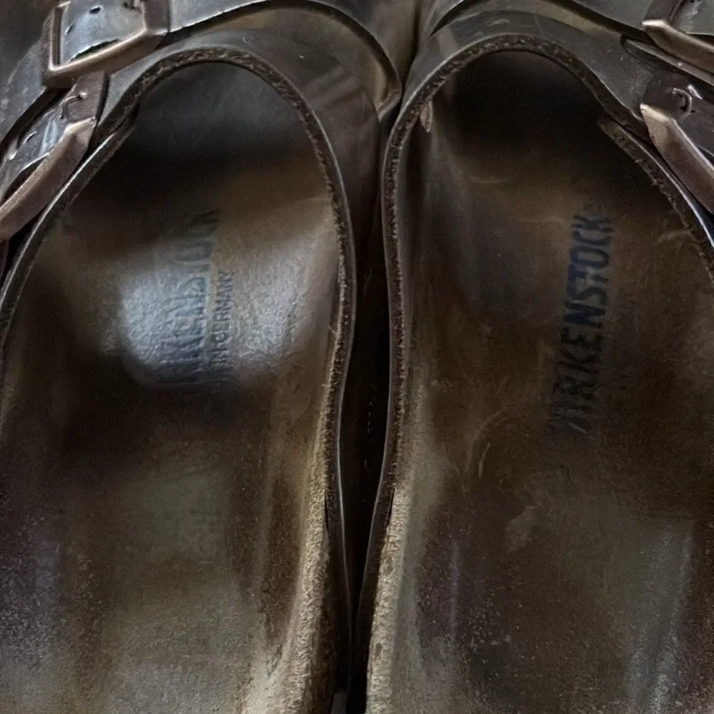 Birkenstock Arizona Soft Footbed
Leather Sandals in Metallic Copper Size 39 - Picture 13 of 15